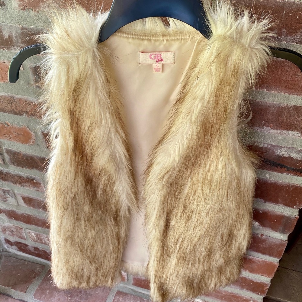 EC Faux fur vest- GB Girls size small (7)
